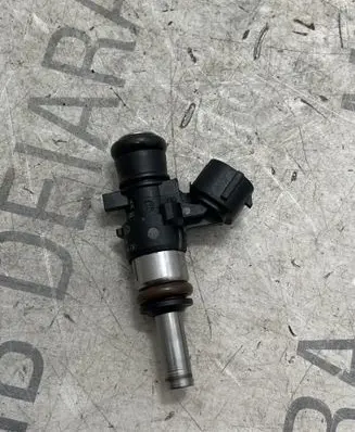 Audi A5 8T 8F Fuel injector 06L906031A