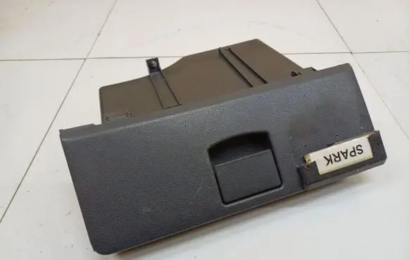Chevrolet Spark Glove box 96455380