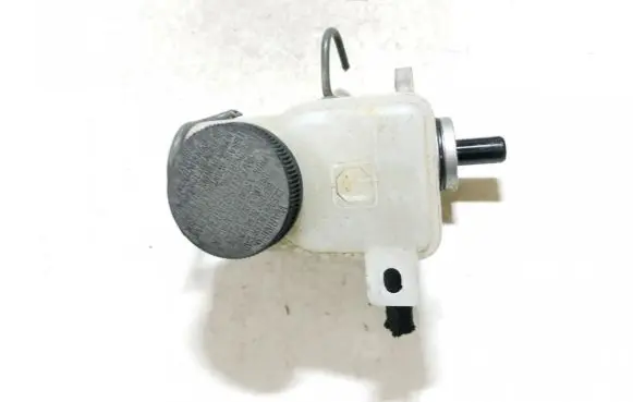 Master brake cylinder