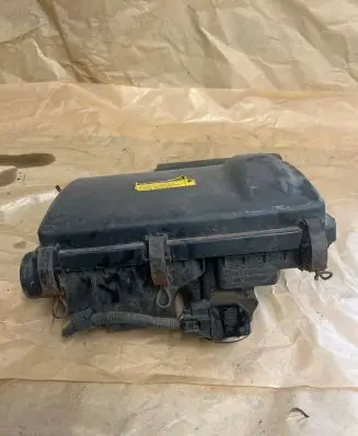 Toyota Prius (XW20) Air filter box 1001406970 21140