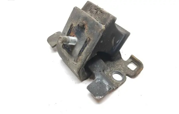 Nissan Navara D23 Engine mount bracket 11220