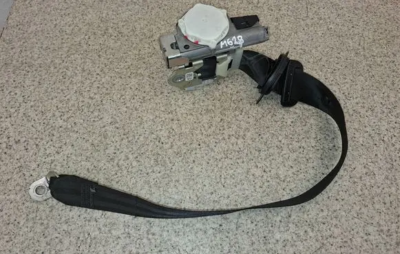 Volkswagen Jetta VI Front seatbelt 5C6857705A 022133 069575