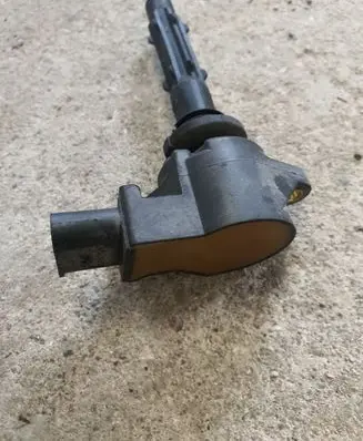 Mercedes-Benz S W221 High voltage ignition coil A0001502780 19005267