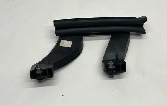 Peugeot 308 Rear door windshield rail 9802146880