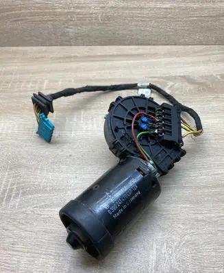 Mercedes-Benz E W210 Wiper motor 0390241420