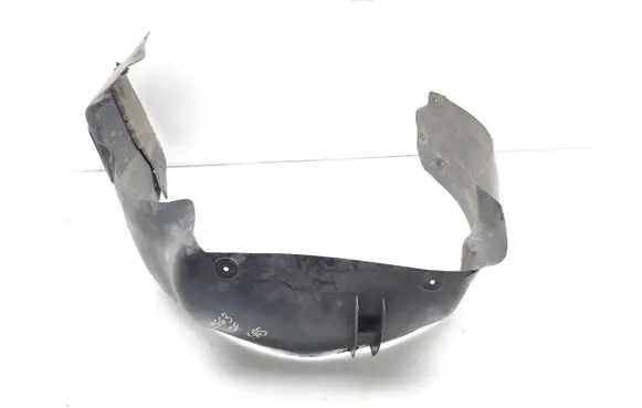 Front wheel arch liner splash guards