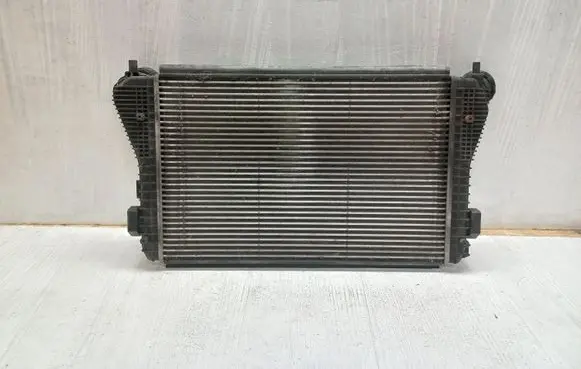 Skoda Octavia Mk2 (1Z) Intercooler radiator