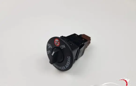 Renault Clio IV Passenger airbag on/off switch 