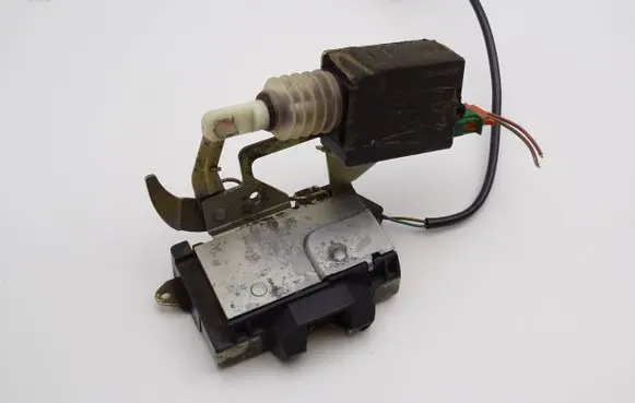 Volkswagen Sharan Tailgate/trunk/boot lock/catch/latch 7M1827501