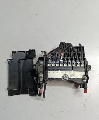 Volvo V40 Fuse module 31337535 31337533 30659192