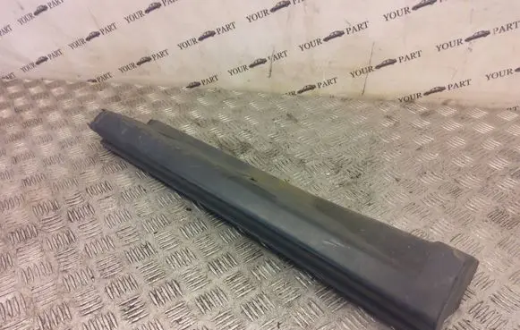 Chevrolet Captiva Side skirt front trim 