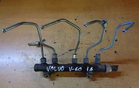 Volvo V60 Fuel main line pipe 9685297580 9670076780