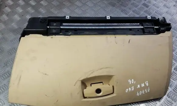 BMW 5 E60 E61 Glove box 51167063516