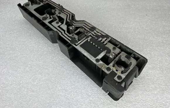 Volkswagen II LT Tail light bulb cover holder 2d0945257C
