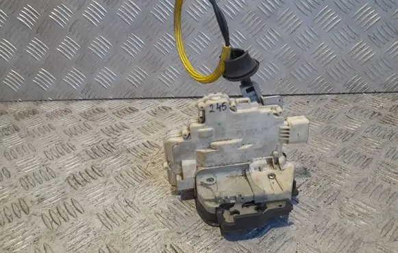 Audi A6 S6 C6 4F Rear door lock 4F0839016A