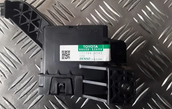 Toyota Verso-S Other control units/modules 8865052690 1777004722