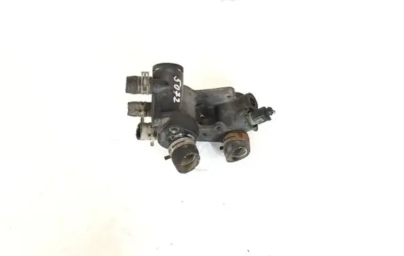 Volkswagen Golf IV Thermostat housing 032121121J 032121111