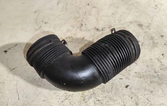 Ford Galaxy Air intake hose/pipe 7m0129627