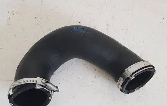 Intercooler hose/pipe