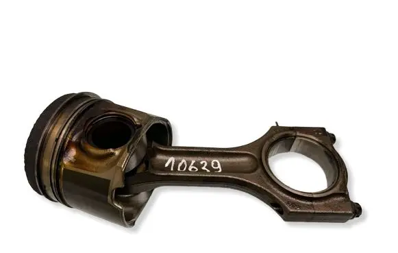 BMW 3 E90 E91 Piston with connecting rod N57 N57D30A