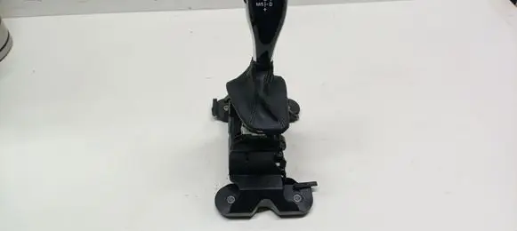 BMW 2 F46 Gear shifter/selector 7950470