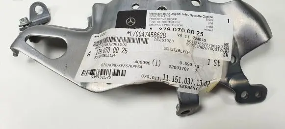 Mercedes-Benz CLS C218 X218 Fuel pump bracket A2780700025