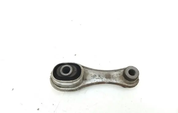Engine mount bracket