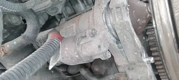 Toyota RAV 4 (XA30) Starter motor 281000R010