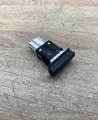 Skoda Octavia Mk2 (1Z) ESP (stability program) switch 1Z0927134A