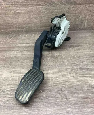 Volvo XC90 Accelerator throttle pedal 30683517 6PV008537 USED