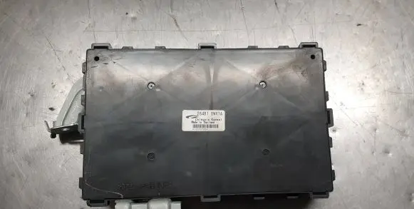 Nissan e-NV200 Air suspension control unit module (rear) 284B16WX1A 2010DJ4087 116RI000259