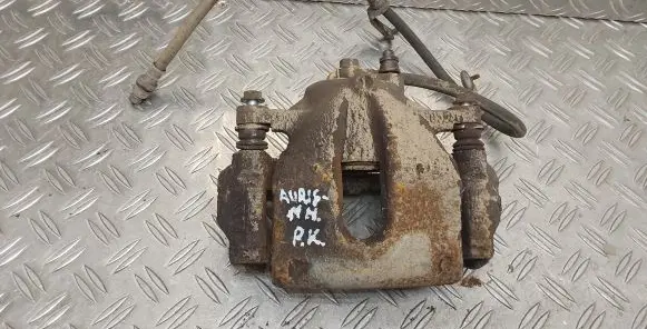 Toyota Auris 150 Front brake caliper