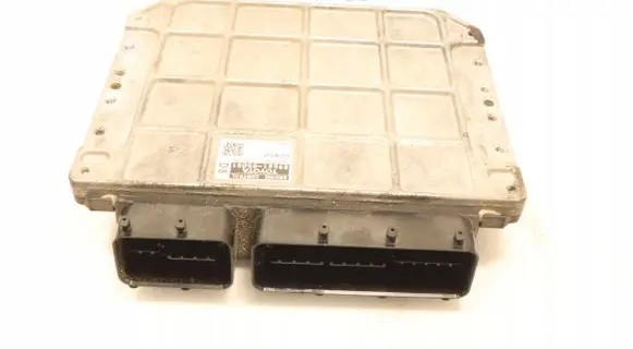 Toyota Avensis T270 Engine control unit/module ECU 89661-05D81