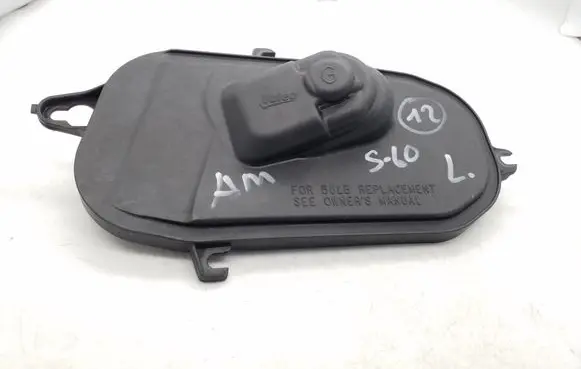 Volvo S60 Headlight/headlamp dust cover 89502328