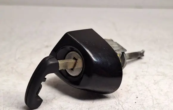 BMW X3 F25 Front door lock (next to the handle) 51217290471 51217290473