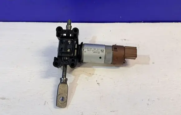 Jaguar XE Seat adjustment motor C06710106