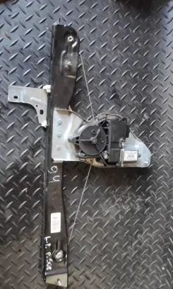 Peugeot 508 Front door window regulator with motor 9686618180