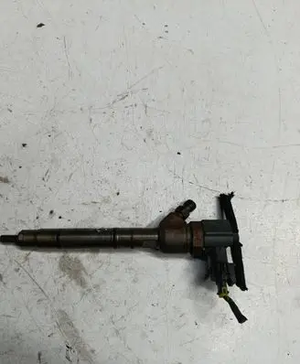 Fuel injector