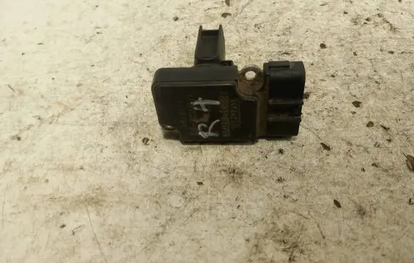 Toyota RAV 4 (XA20) Mass air flow meter 2220427010 AFH70M23 4629