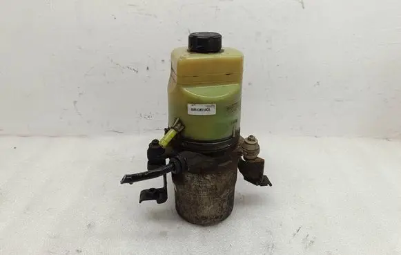 Ford Focus Power steering pump 4M513K514CA