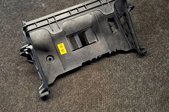 Radio/GPS head unit trim
