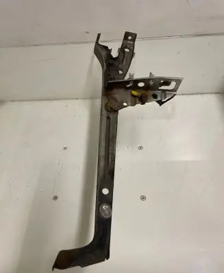 Radiator support slam panel bracket
