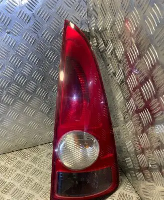 Renault Espace IV Rear/tail lights 8200027152