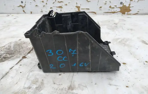 Peugeot 307 CC Battery box tray 9663615580