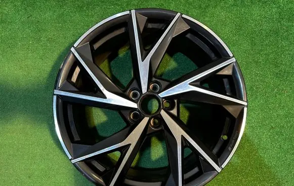Audi R8 4S R20 alloy rim 