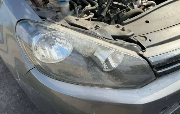 Volkswagen Golf VI Headlight/headlamp 