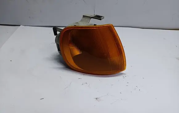 Volkswagen Polo III 6N 6N2 6NF Front indicator light 6N0953050B