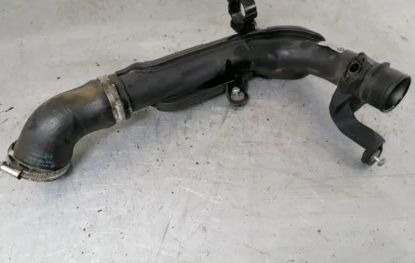 Volkswagen Golf VI Intercooler hose/pipe 1K0145838AF 1K0145762HS