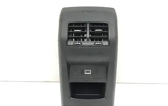 Rear air vent grill