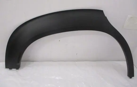 Rear fender molding trim
